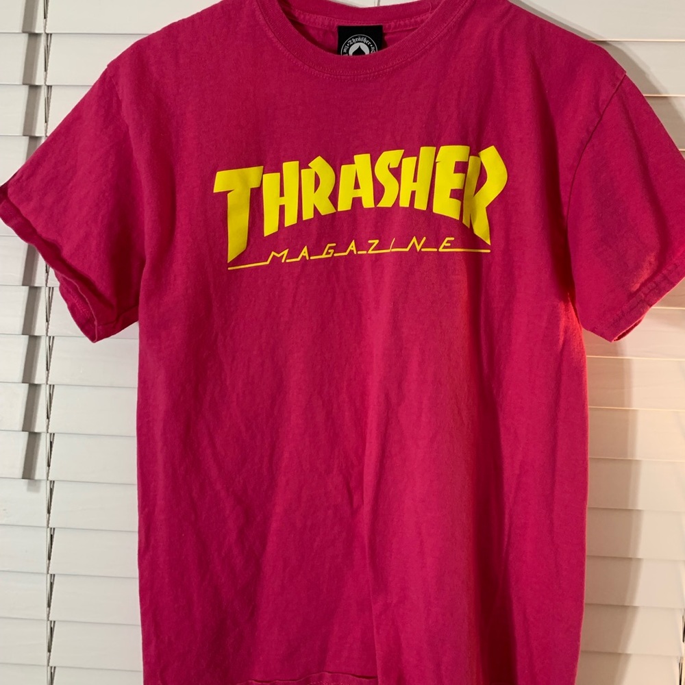 Unisex Thrasher short sleeve tee
